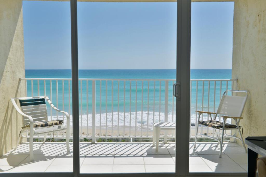 The Island Beach Resort 옌슨비치 외부 사진