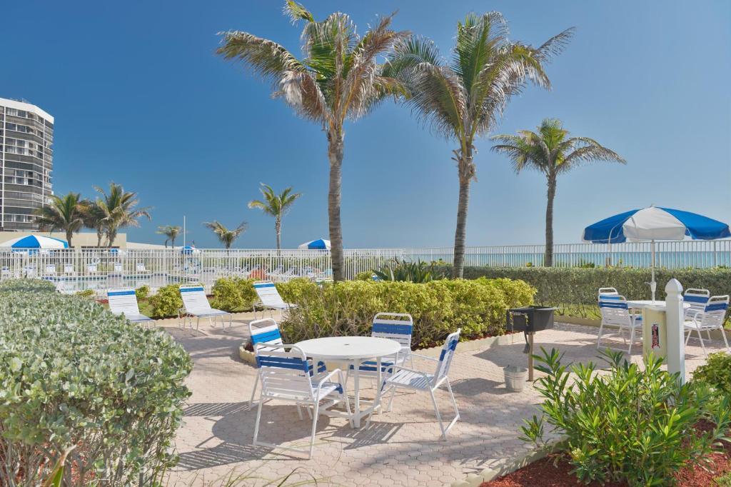 The Island Beach Resort 옌슨비치 외부 사진